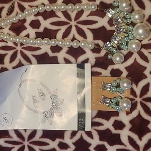 Plunder pearl necklace set. White and mint